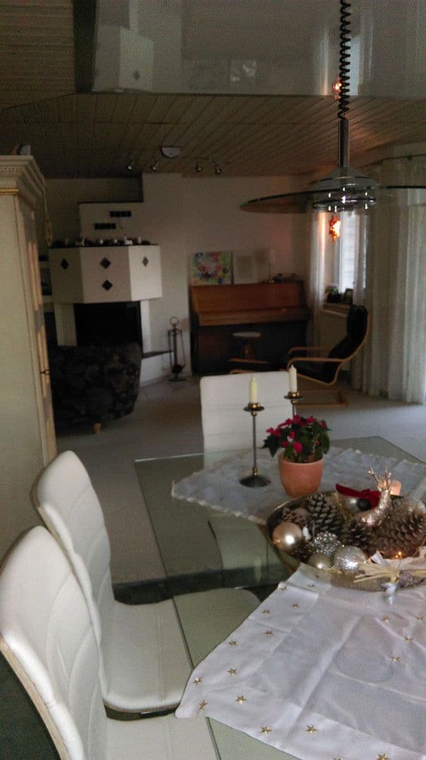 Prodej domu 206 m², pozemek 650 m², Leonberg, Bádensko-Württembersko Prodej domu 206 m², pozemek 650 m², Leonberg, Bádensko-Württembersko