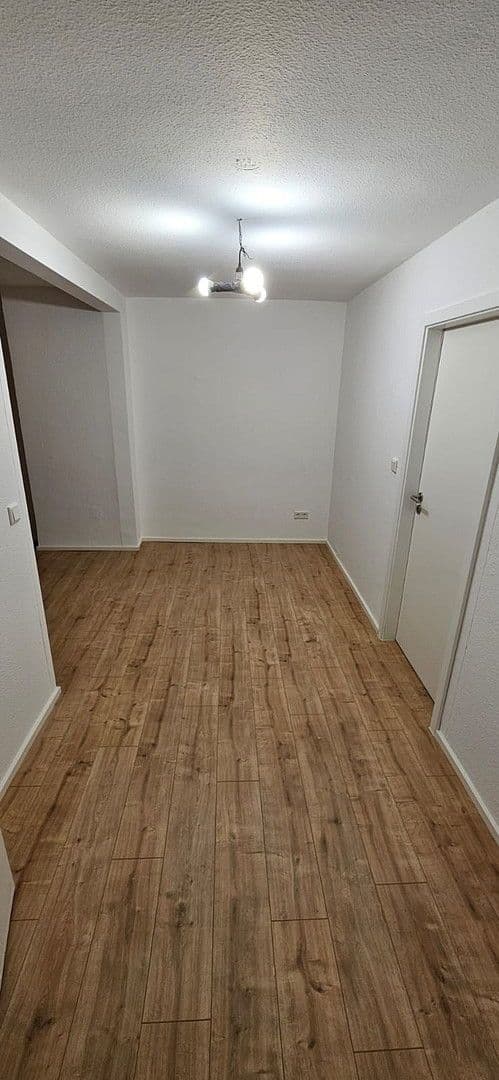 Pronájem bytu 2+1 55 m², Schlesische Straße 61, Düsseldorf, Severní Porýní-Vestfálsko Pronájem bytu 2+1 55 m², Schlesische Straße 61, Düsseldorf, Severní Porýní-Vestfálsko