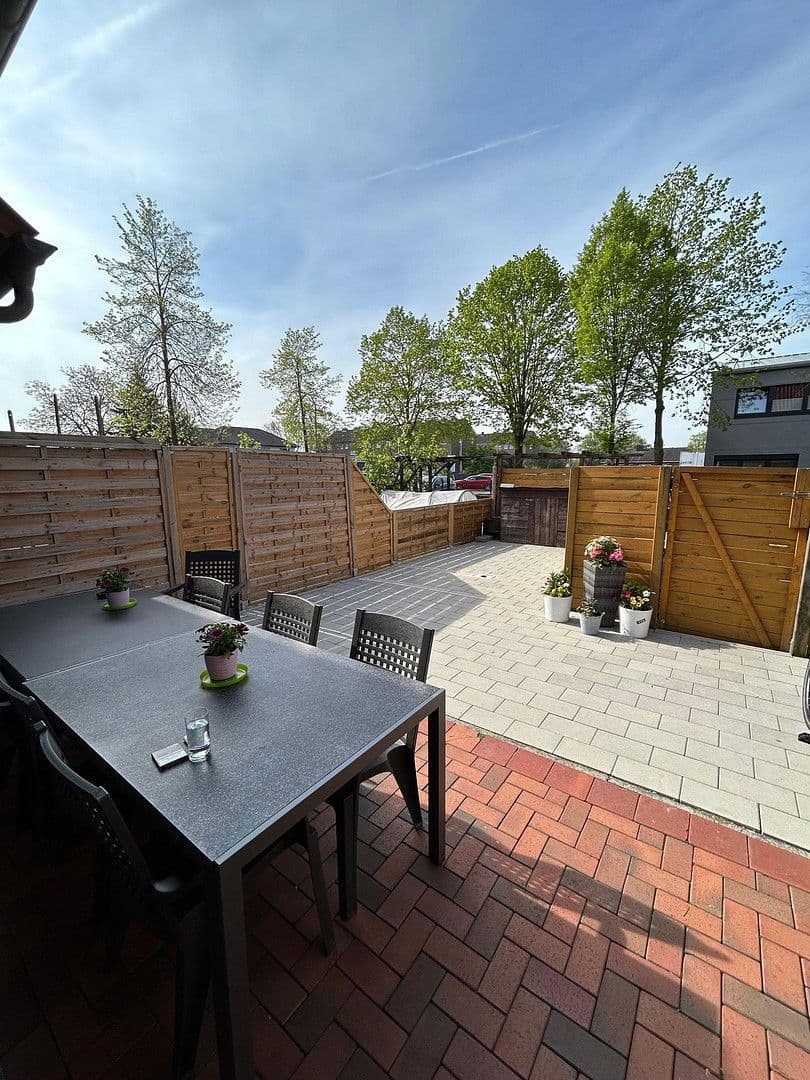 Prodej domu 233 m², pozemek 384 m², Uhlandstraße, Hörstel, Severní Porýní-Vestfálsko Prodej domu 233 m², pozemek 384 m², Uhlandstraße, Hörstel, Severní Porýní-Vestfálsko