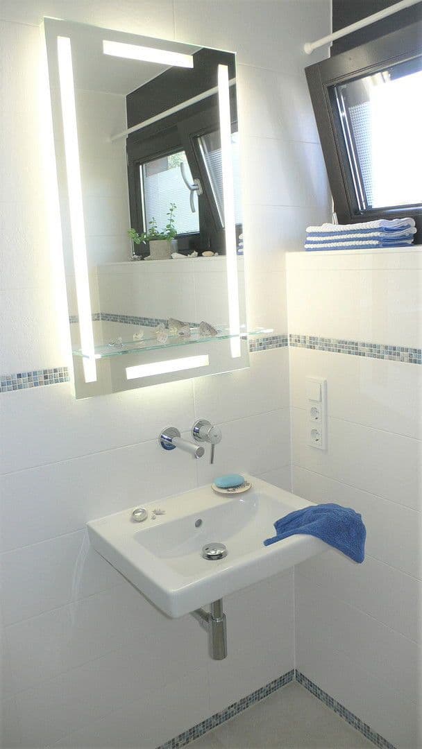 Pronájem bytu 2+kk 56 m², Mönchengladbach, Severní Porýní-Vestfálsko Pronájem bytu 2+kk 56 m², Mönchengladbach, Severní Porýní-Vestfálsko