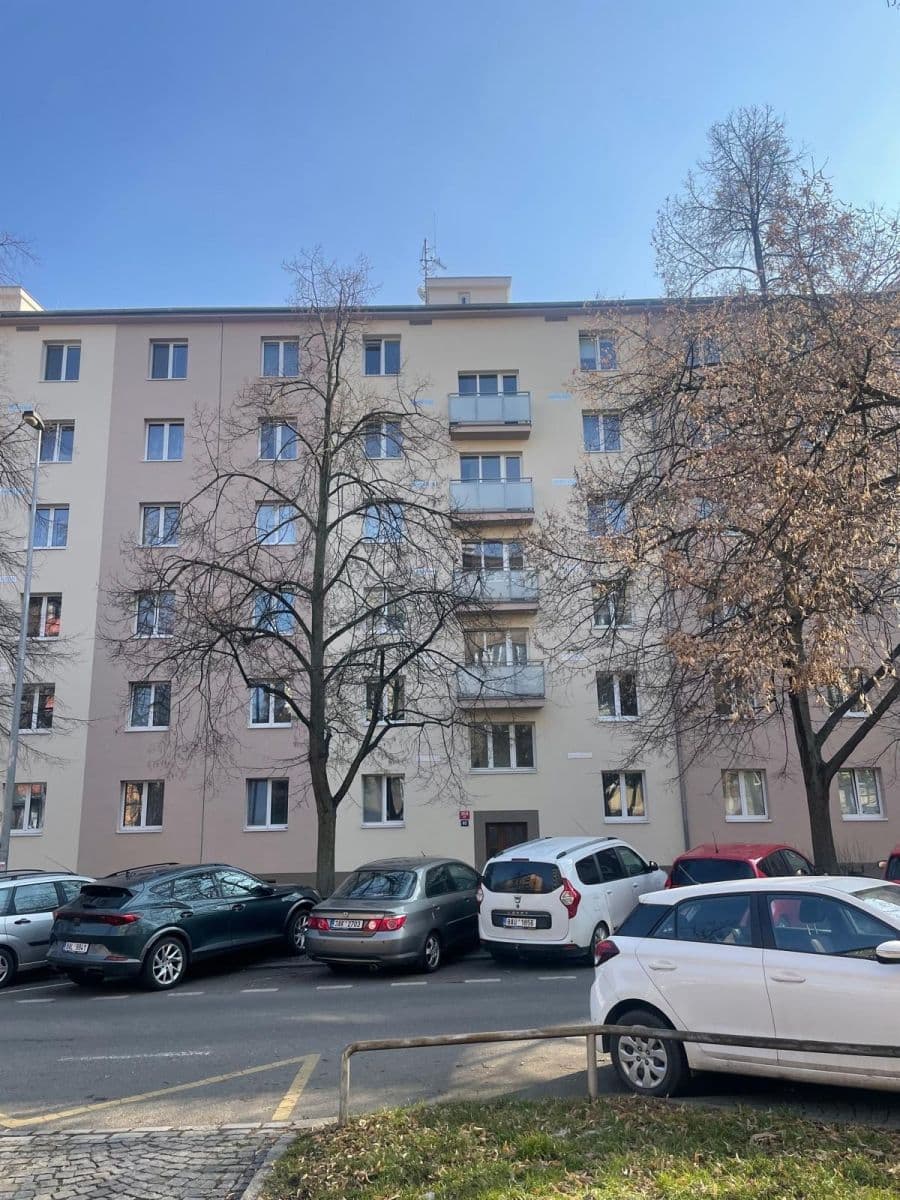 Pronájem bytu 1+1 36 m², Pod Lipami, Praha, Praha Pronájem bytu 1+1 36 m², Pod Lipami, Praha, Praha