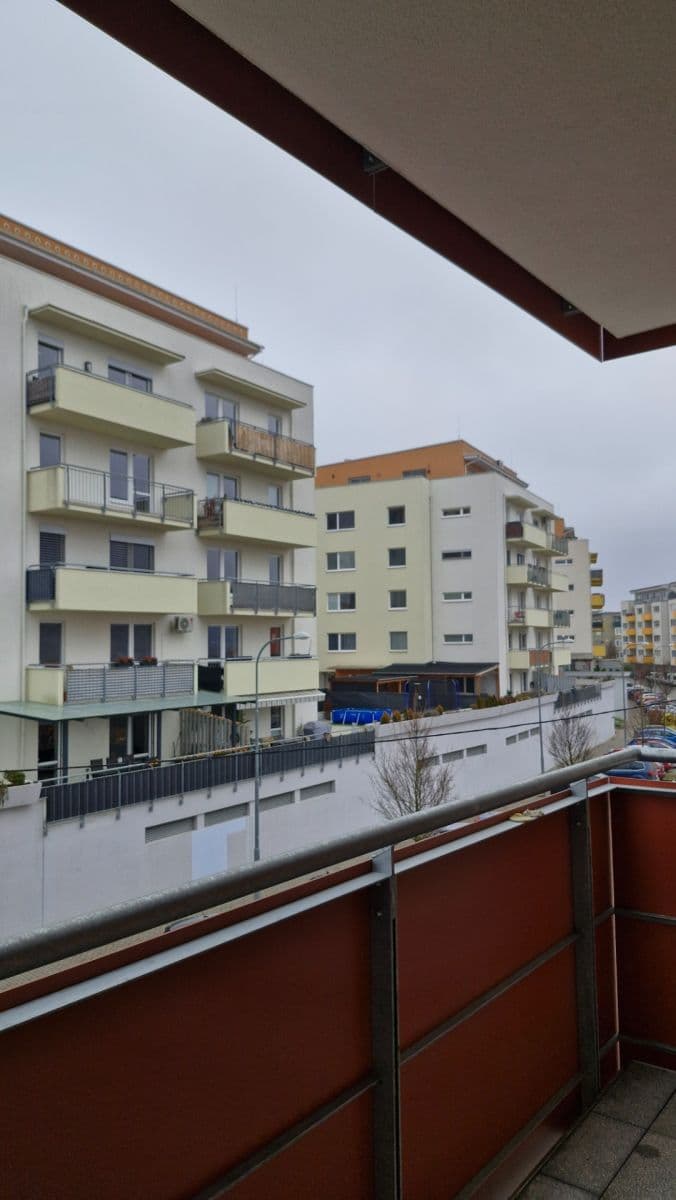 Pronájem bytu 2+kk 60 m², Chvalovka, Brno, Jihomoravský kraj Pronájem bytu 2+kk 60 m², Chvalovka, Brno, Jihomoravský kraj