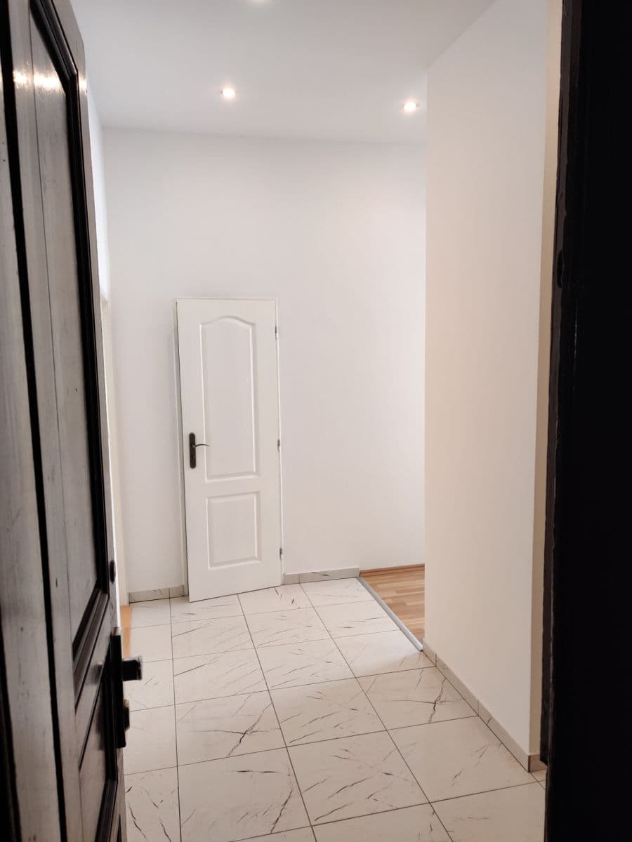 Pronájem bytu 2+1 54 m², Moskevská, Praha, Praha Pronájem bytu 2+1 54 m², Moskevská, Praha, Praha