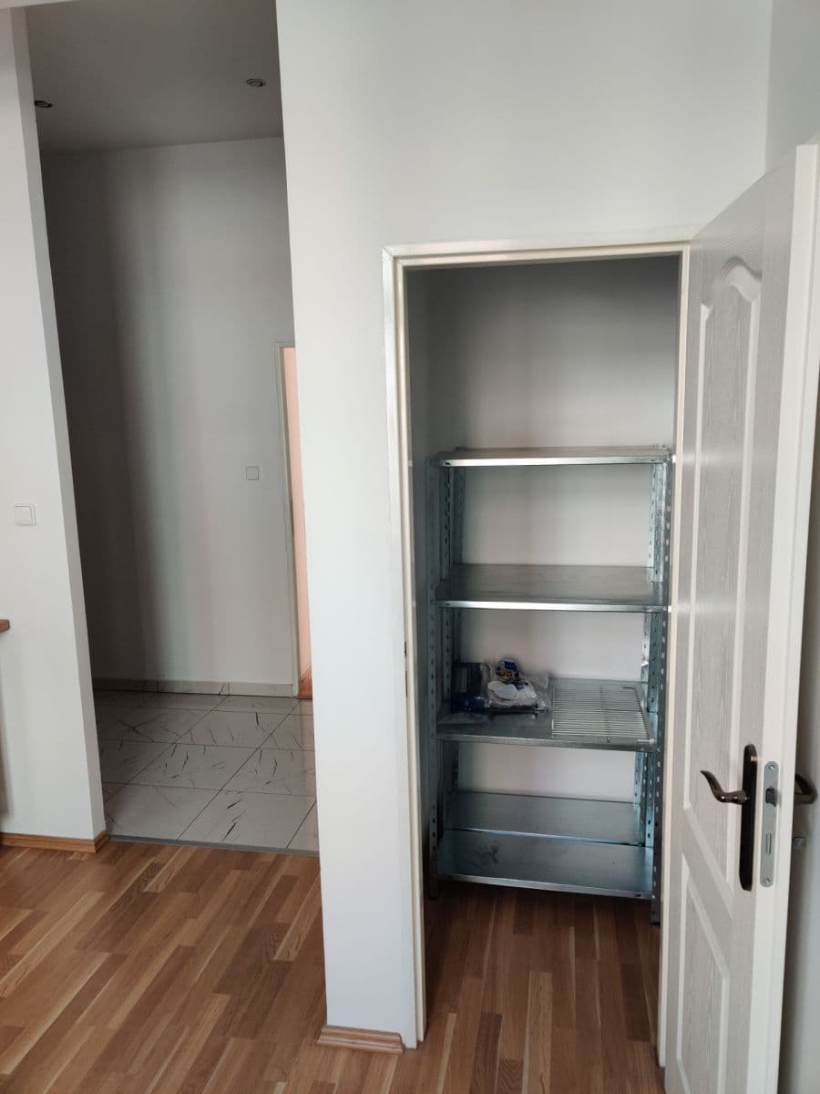 Pronájem bytu 2+1 54 m², Moskevská, Praha, Praha Pronájem bytu 2+1 54 m², Moskevská, Praha, Praha