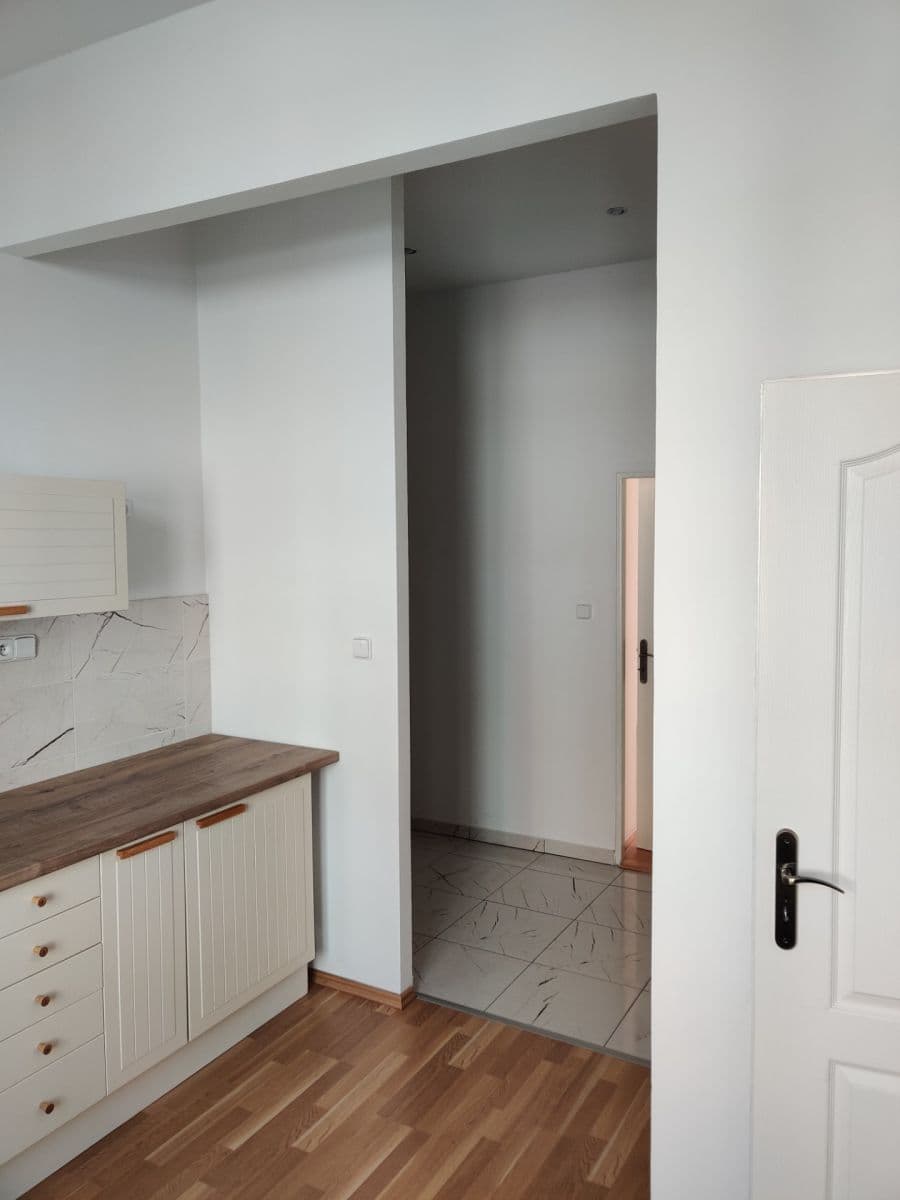 Pronájem bytu 2+1 54 m², Moskevská, Praha, Praha Pronájem bytu 2+1 54 m², Moskevská, Praha, Praha