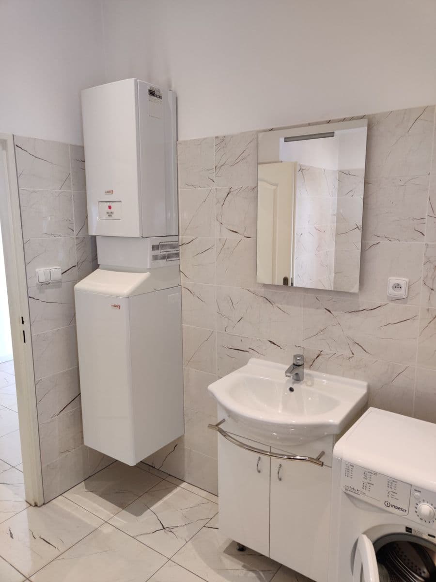 Pronájem bytu 2+1 54 m², Moskevská, Praha, Praha Pronájem bytu 2+1 54 m², Moskevská, Praha, Praha