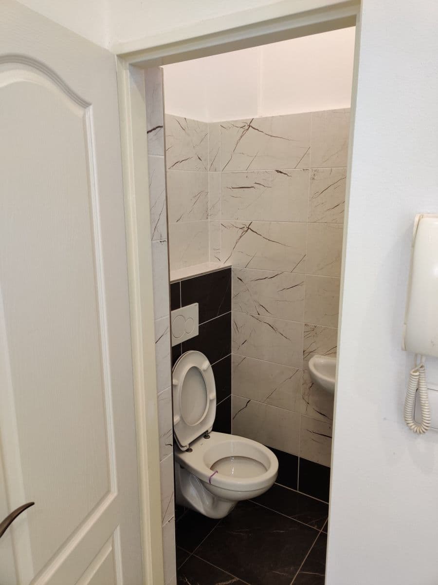 Pronájem bytu 2+1 54 m², Moskevská, Praha, Praha Pronájem bytu 2+1 54 m², Moskevská, Praha, Praha