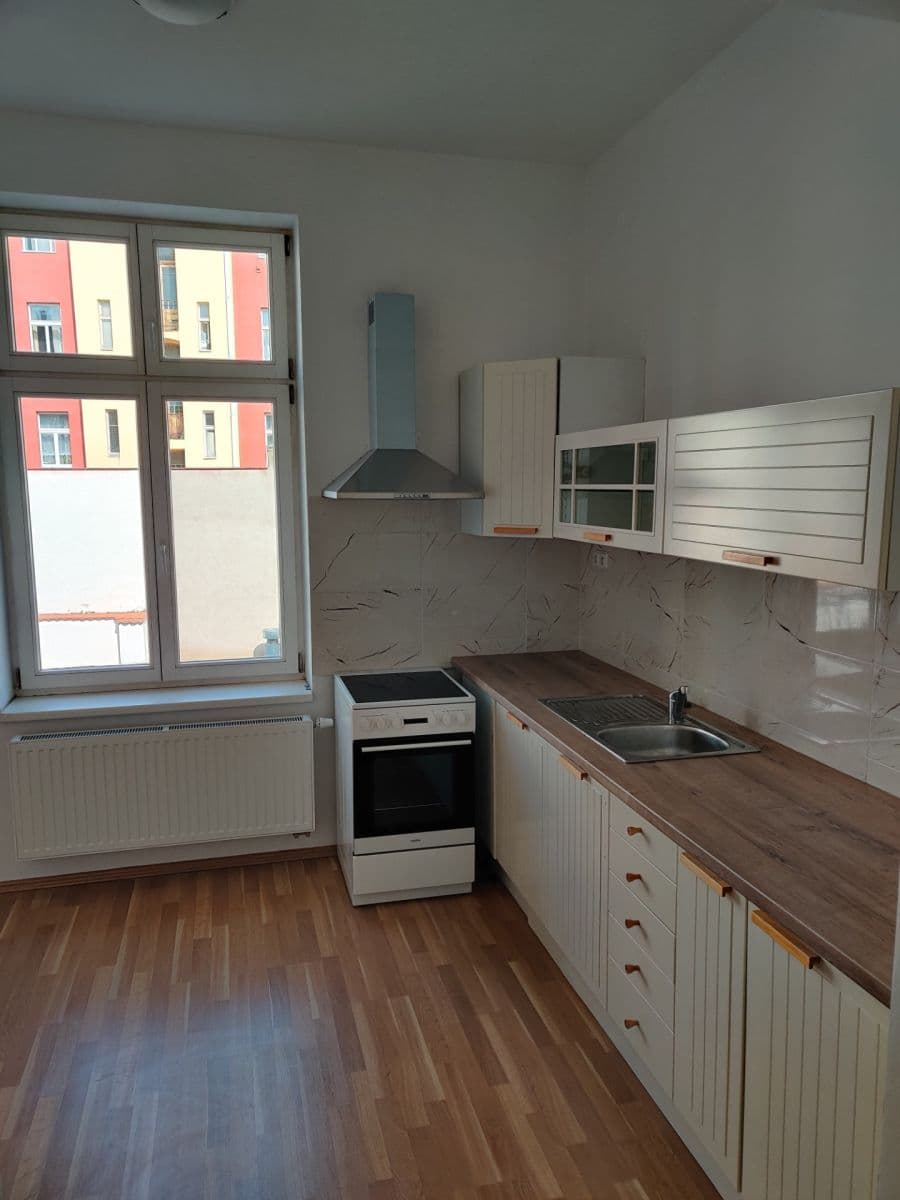Pronájem bytu 2+1 54 m², Moskevská, Praha, Praha Pronájem bytu 2+1 54 m², Moskevská, Praha, Praha