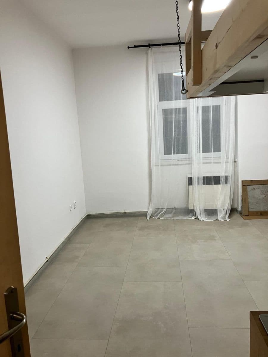 Prodej bytu 1+kk 25 m², V Domově, Praha, Praha Prodej bytu 1+kk 25 m², V Domově, Praha, Praha