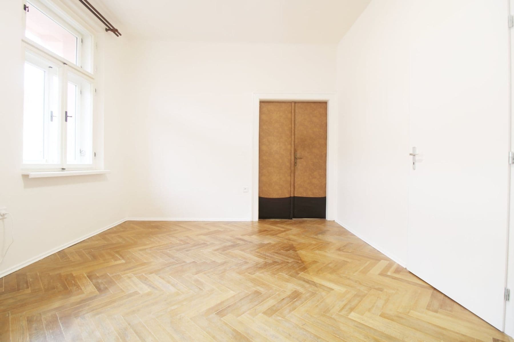 Pronájem bytu 2+kk 75 m², Kolínská, Praha, Praha Pronájem bytu 2+kk 75 m², Kolínská, Praha, Praha