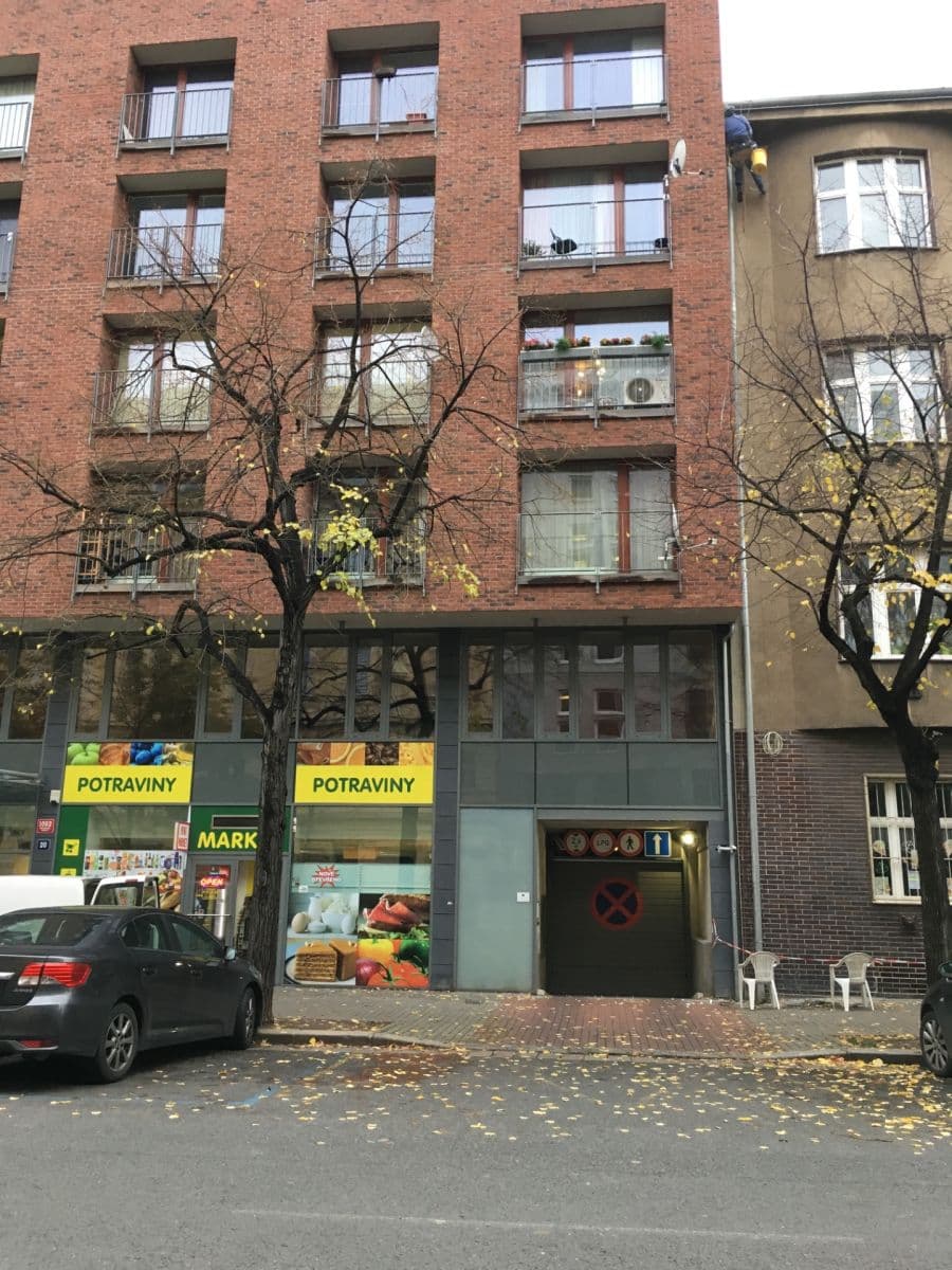 Pronájem garáže 13 m², Praha, Praha Pronájem garáže 13 m², Praha, Praha