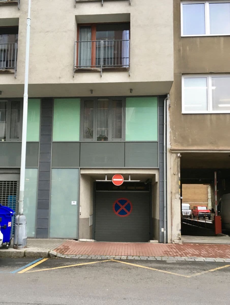 Pronájem garáže 13 m², Praha, Praha Pronájem garáže 13 m², Praha, Praha