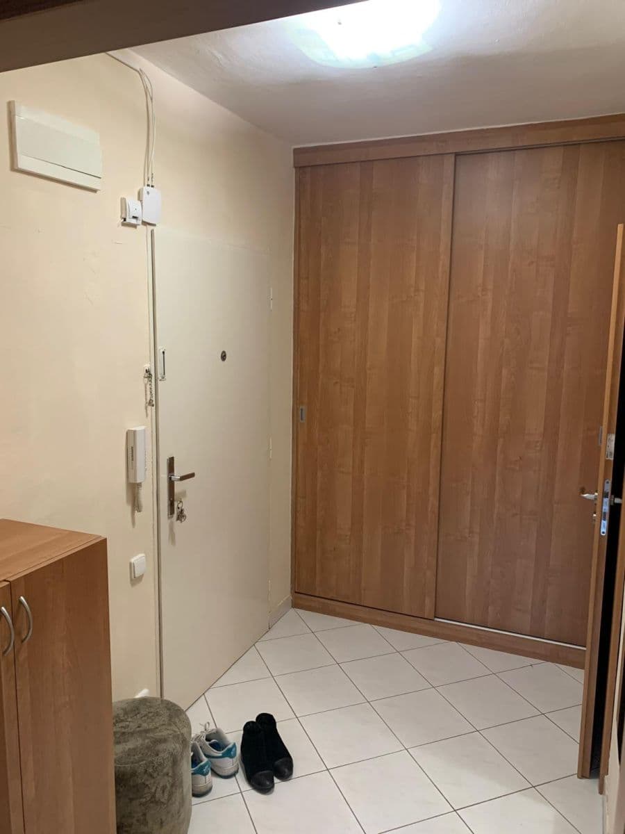 Pronájem bytu 2+kk 41 m², Adamovská, Praha, Praha Pronájem bytu 2+kk 41 m², Adamovská, Praha, Praha