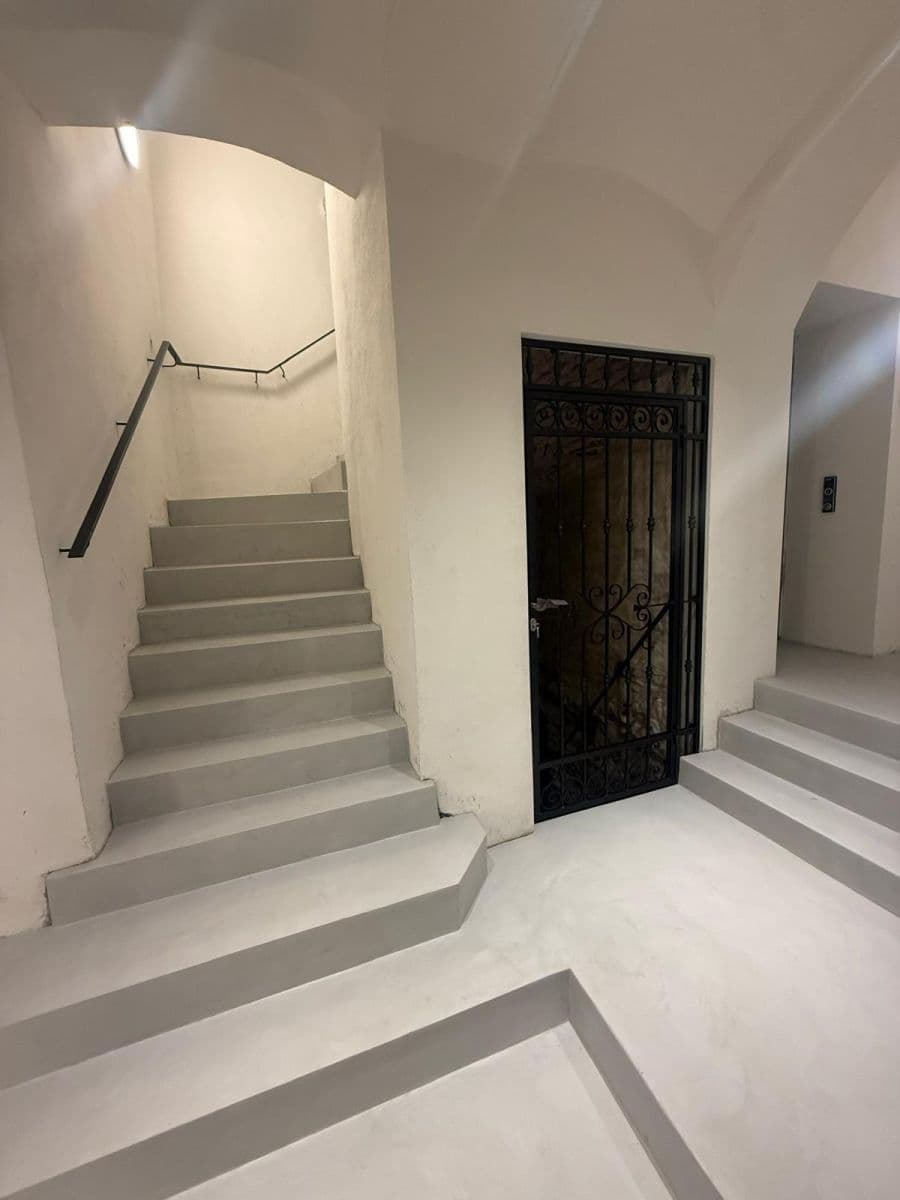 Prodej bytu 2+1 57 m², Zámočnícka, Bratislava - mestská časť Staré Mesto, Bratislavský kraj Prodej bytu 2+1 57 m², Zámočnícka, Bratislava - mestská časť Staré Mesto, Bratislavský kraj