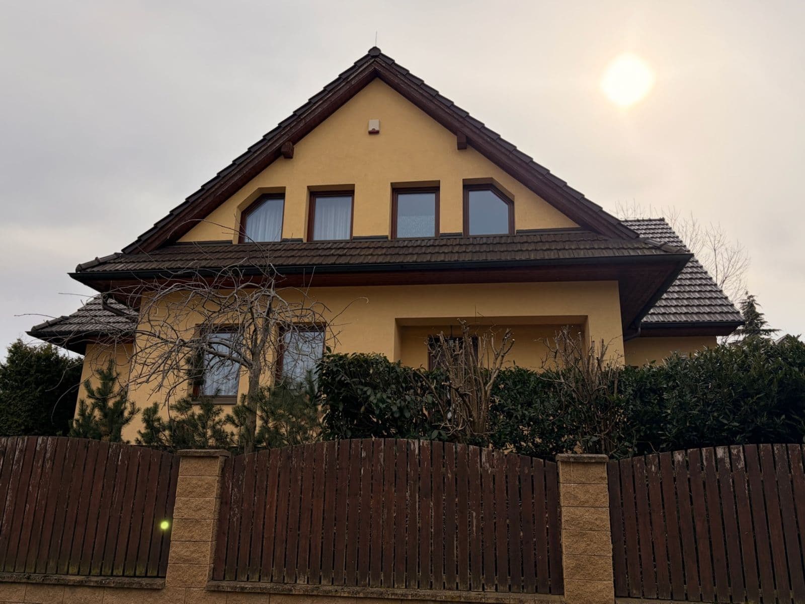 Pronájem domu 266 m², pozemek 713 m², Pod Ovčínem, Praha, Praha Pronájem domu 266 m², pozemek 713 m², Pod Ovčínem, Praha, Praha