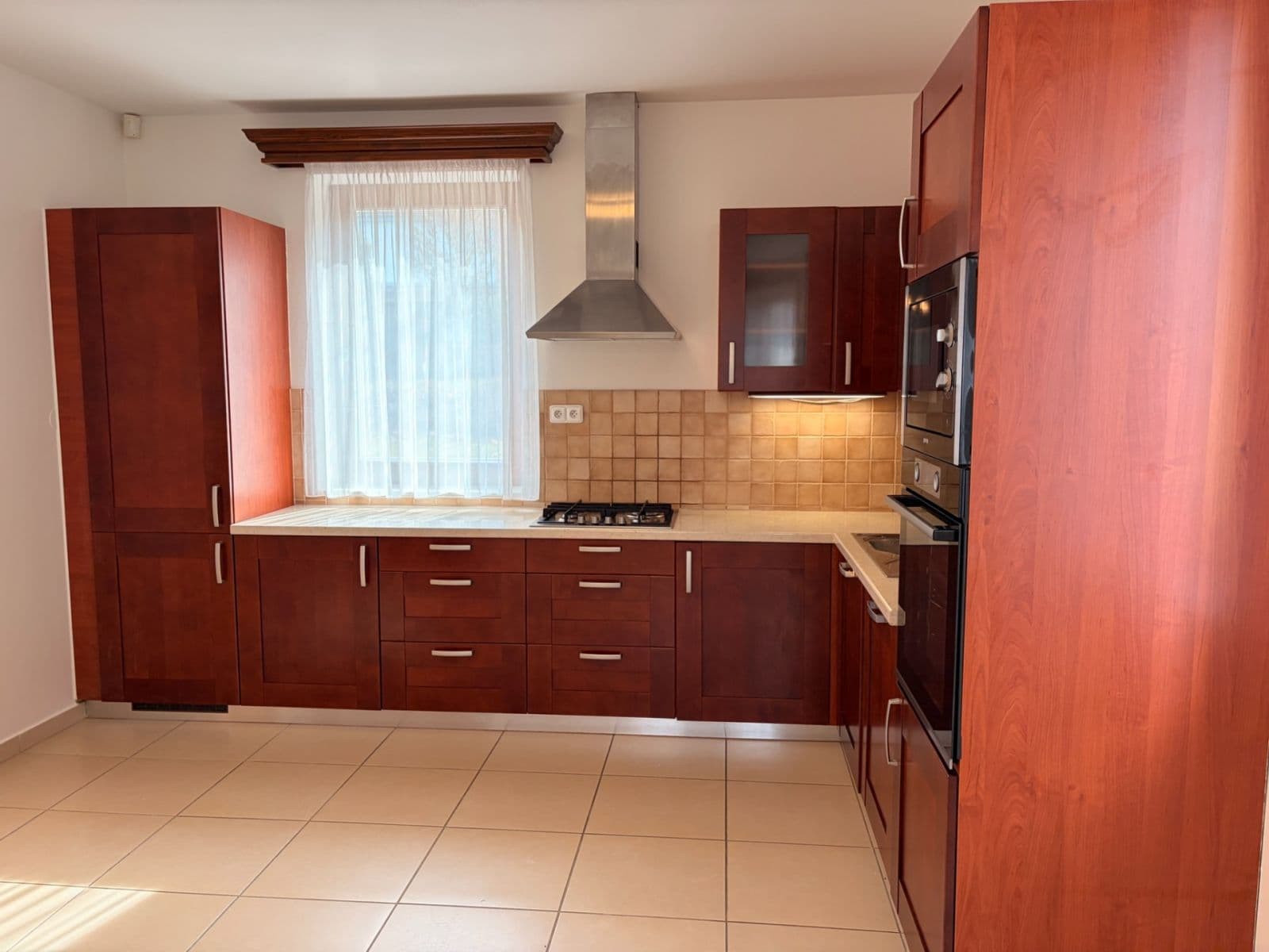 Pronájem domu 266 m², pozemek 713 m², Pod Ovčínem, Praha, Praha Pronájem domu 266 m², pozemek 713 m², Pod Ovčínem, Praha, Praha