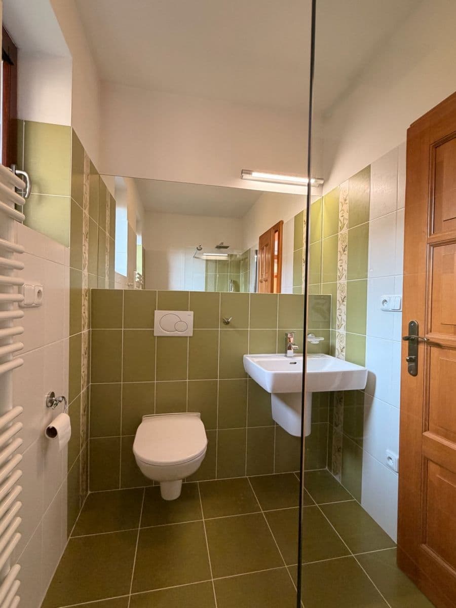 Pronájem domu 266 m², pozemek 713 m², Pod Ovčínem, Praha, Praha Pronájem domu 266 m², pozemek 713 m², Pod Ovčínem, Praha, Praha