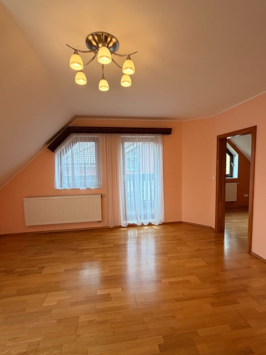 Pronájem domu 266 m², pozemek 713 m², Pod Ovčínem, Praha, Praha Pronájem domu 266 m², pozemek 713 m², Pod Ovčínem, Praha, Praha