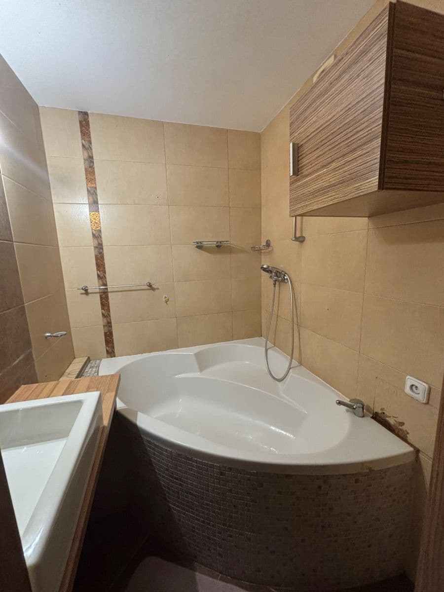 Pronájem bytu 3+1 80 m², U Lesíka, Tanvald, Liberecký kraj Pronájem bytu 3+1 80 m², U Lesíka, Tanvald, Liberecký kraj