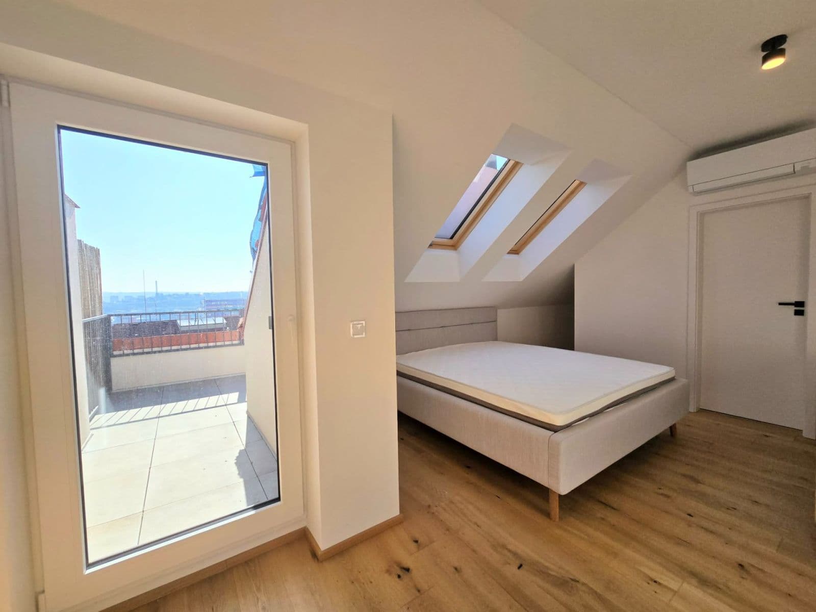 Prodej bytu 3+kk 84 m², Ruská, Praha, Praha Prodej bytu 3+kk 84 m², Ruská, Praha, Praha