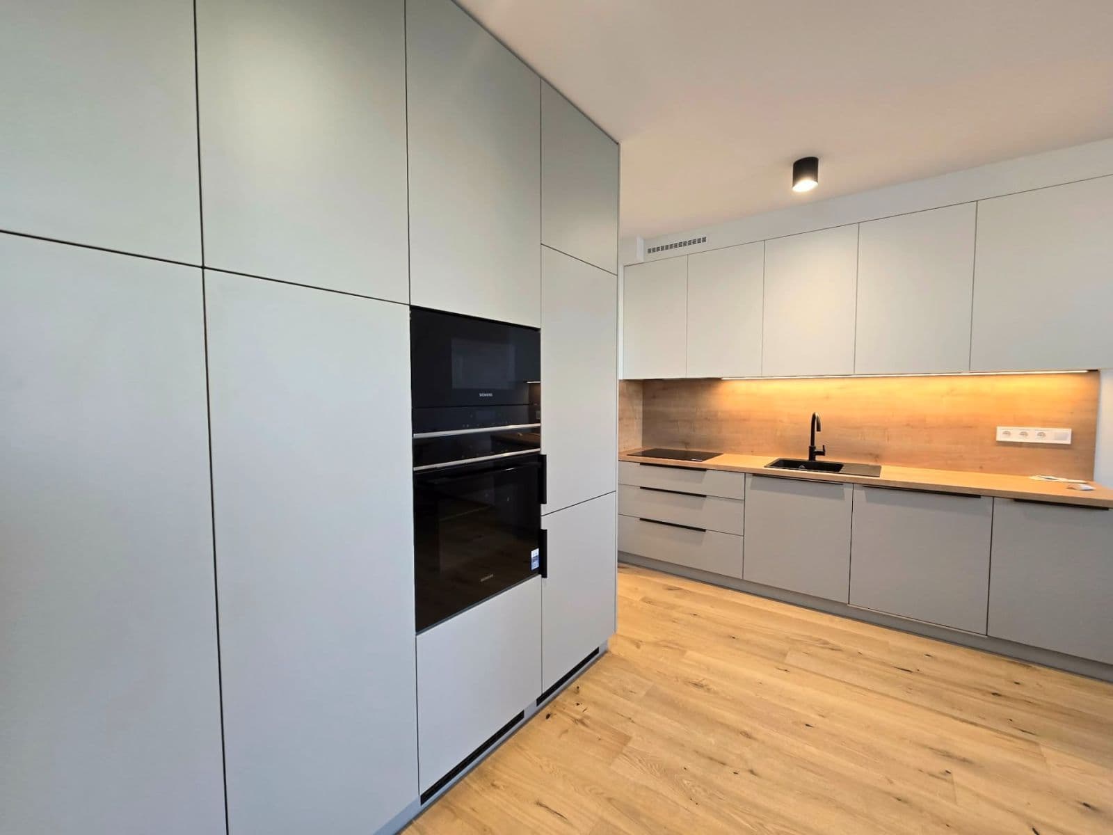 Prodej bytu 3+kk 84 m², Ruská, Praha, Praha Prodej bytu 3+kk 84 m², Ruská, Praha, Praha