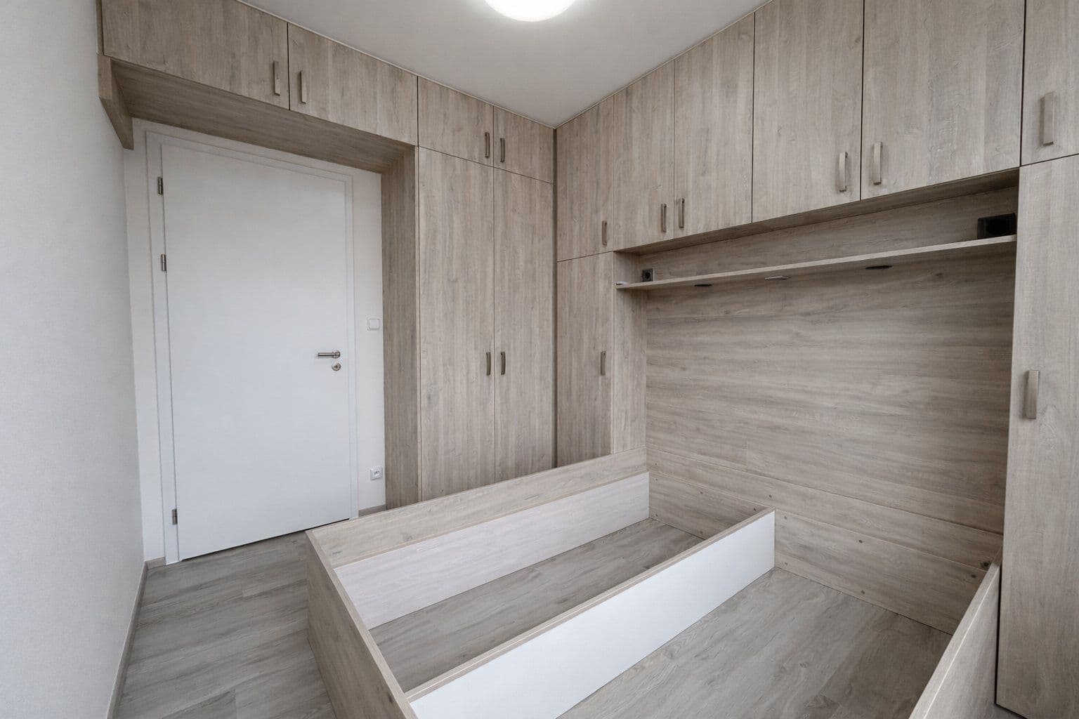 Pronájem bytu 2+kk 45 m², Nádražní, Kralupy nad Vltavou, Středočeský kraj Pronájem bytu 2+kk 45 m², Nádražní, Kralupy nad Vltavou, Středočeský kraj