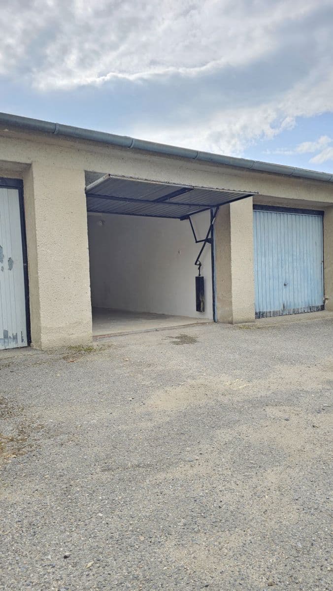 Prodej garáže 15 m², Renčova, Brno, Jihomoravský kraj Prodej garáže 15 m², Renčova, Brno, Jihomoravský kraj