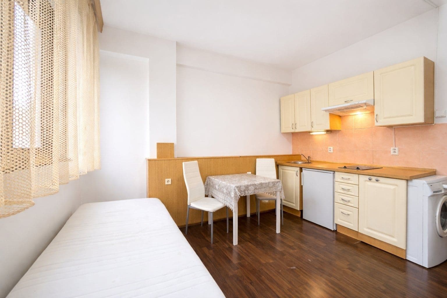 Pronájem bytu 1+kk 20 m², Na okruhu, Praha, Praha Pronájem bytu 1+kk 20 m², Na okruhu, Praha, Praha