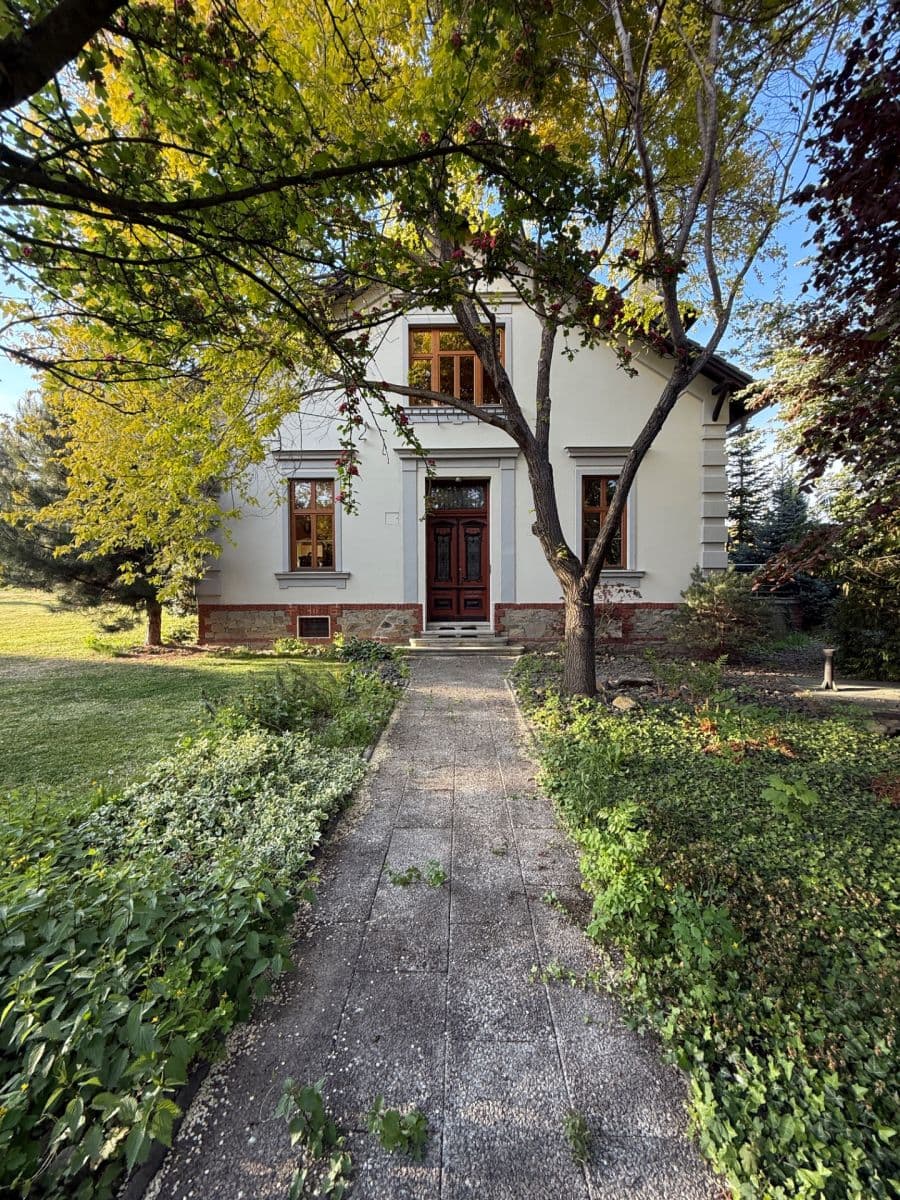 Prodej domu 287 m², pozemek 1.900 m², Ježník, Krnov, Moravskoslezský kraj Prodej domu 287 m², pozemek 1.900 m², Ježník, Krnov, Moravskoslezský kraj