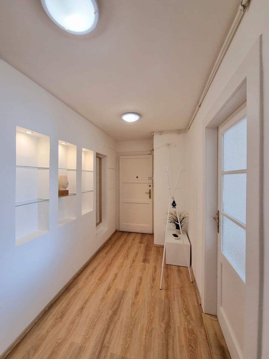 Pronájem bytu 2+kk 49 m², Levá, Praha, Praha Pronájem bytu 2+kk 49 m², Levá, Praha, Praha