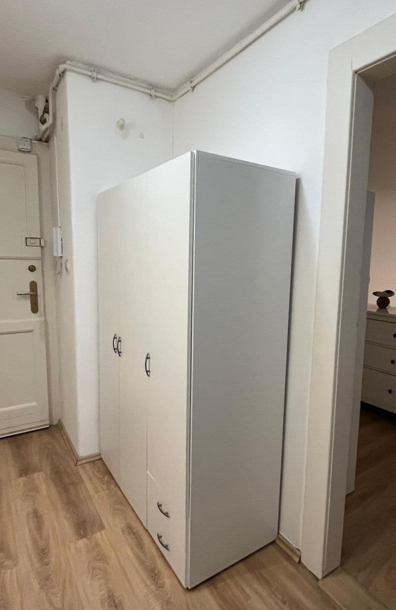 Pronájem bytu 2+kk 49 m², Levá, Praha, Praha Pronájem bytu 2+kk 49 m², Levá, Praha, Praha