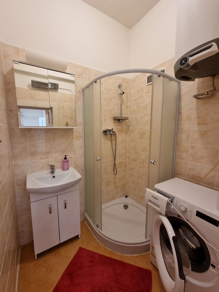Pronájem bytu 2+kk 49 m², Levá, Praha, Praha Pronájem bytu 2+kk 49 m², Levá, Praha, Praha