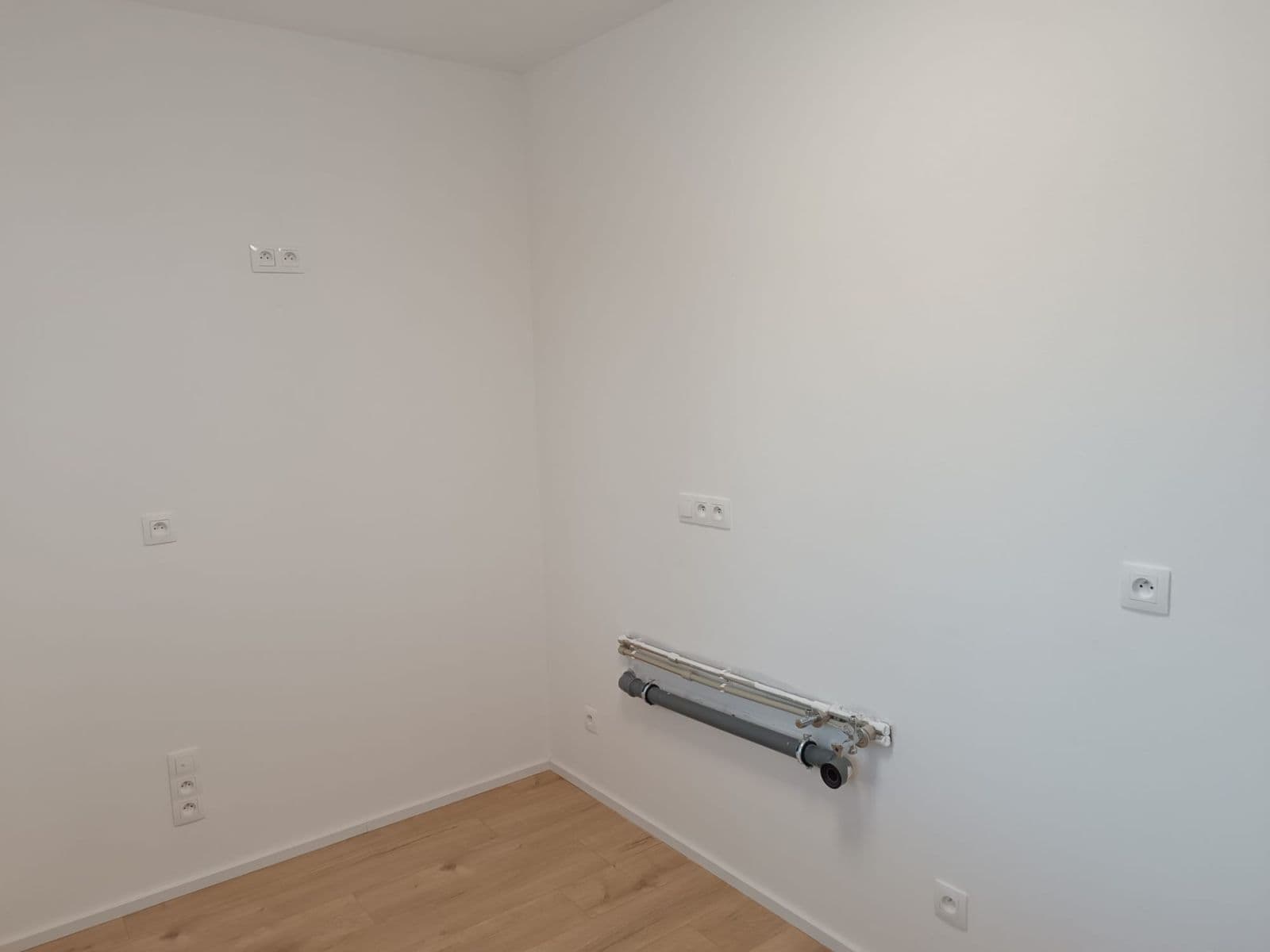 Prodej bytu 2+1 58 m², Souběžná, Brno, Jihomoravský kraj Prodej bytu 2+1 58 m², Souběžná, Brno, Jihomoravský kraj