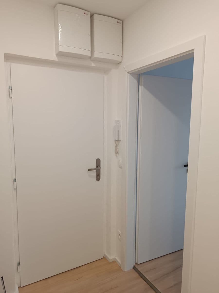 Prodej bytu 2+1 58 m², Souběžná, Brno, Jihomoravský kraj Prodej bytu 2+1 58 m², Souběžná, Brno, Jihomoravský kraj