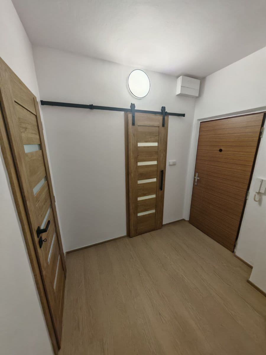 Pronájem bytu 1+kk 27 m², Komenského, Plzeň, Plzeňský kraj Pronájem bytu 1+kk 27 m², Komenského, Plzeň, Plzeňský kraj