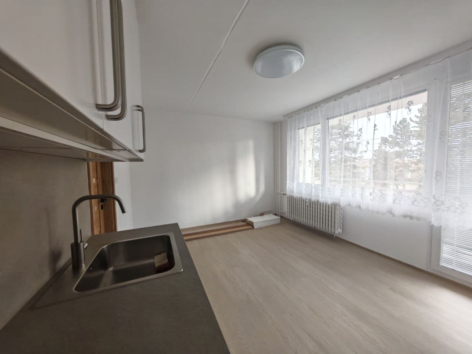 Pronájem bytu 1+kk 27 m², Komenského, Plzeň, Plzeňský kraj Pronájem bytu 1+kk 27 m², Komenského, Plzeň, Plzeňský kraj
