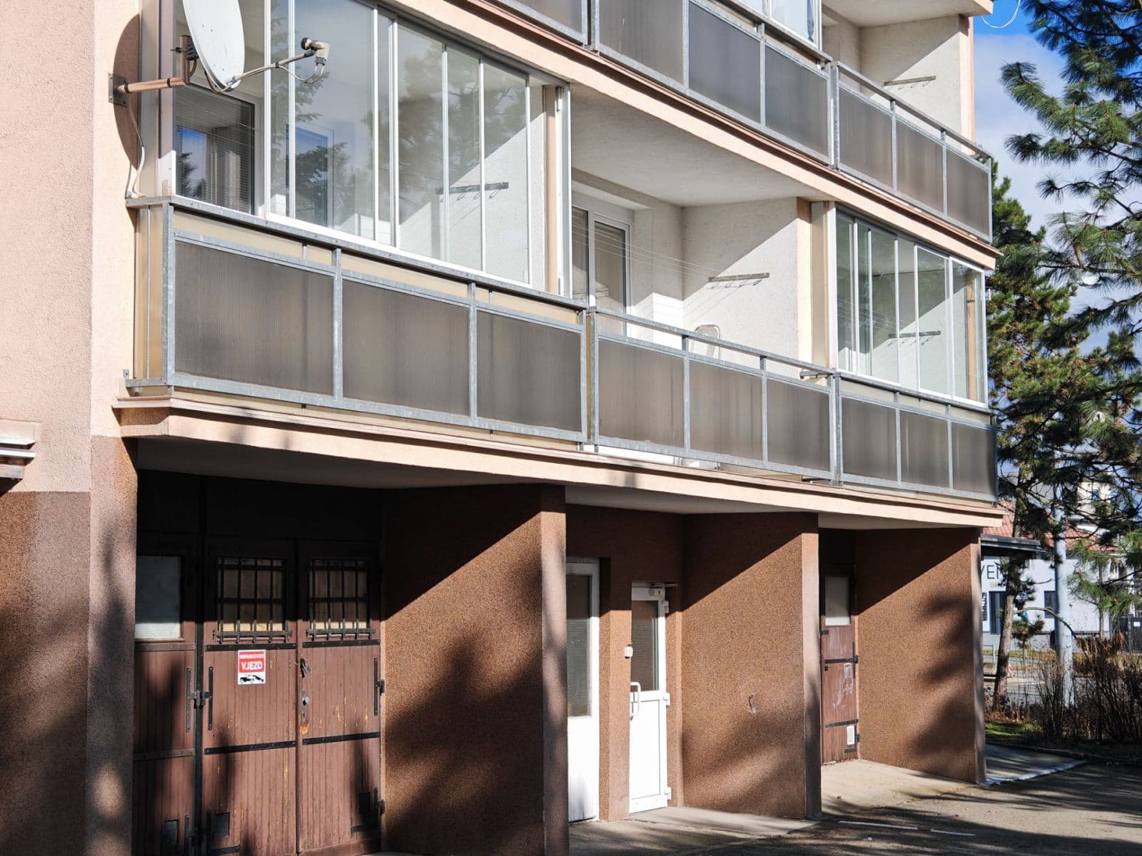 Pronájem bytu 1+kk 27 m², Komenského, Plzeň, Plzeňský kraj Pronájem bytu 1+kk 27 m², Komenského, Plzeň, Plzeňský kraj