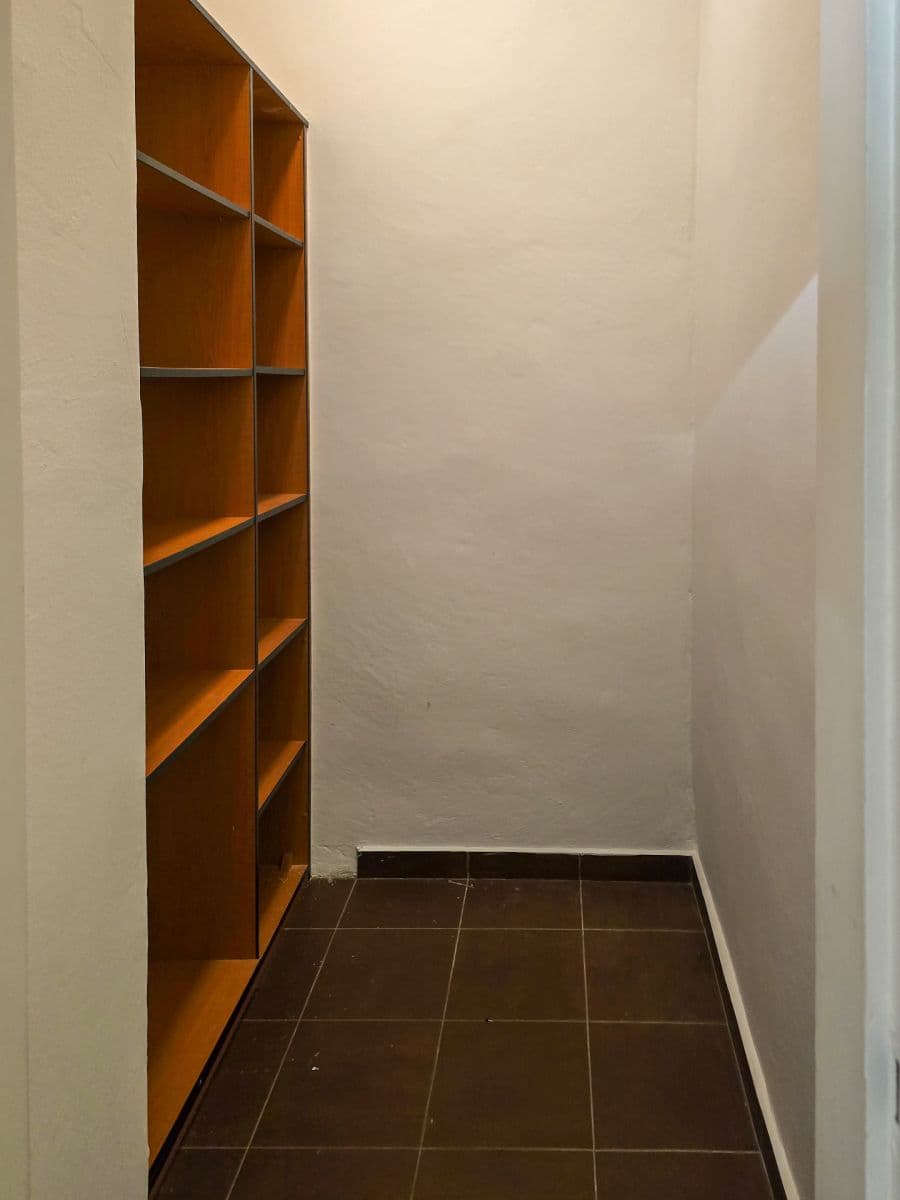 Pronájem bytu 5+1 175 m², Na Hutích, Praha, Praha Pronájem bytu 5+1 175 m², Na Hutích, Praha, Praha