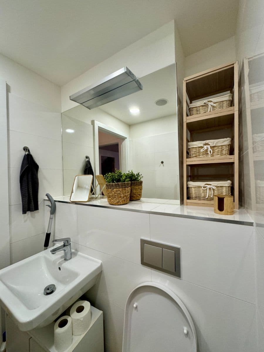 Pronájem bytu 1+kk 24 m², Perucká, Praha, Praha Pronájem bytu 1+kk 24 m², Perucká, Praha, Praha