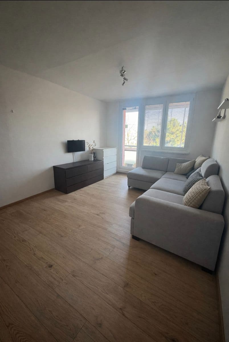 Pronájem bytu 1+1 41 m², J. E. Purkyně, Frýdek-Místek, Moravskoslezský kraj Pronájem bytu 1+1 41 m², J. E. Purkyně, Frýdek-Místek, Moravskoslezský kraj