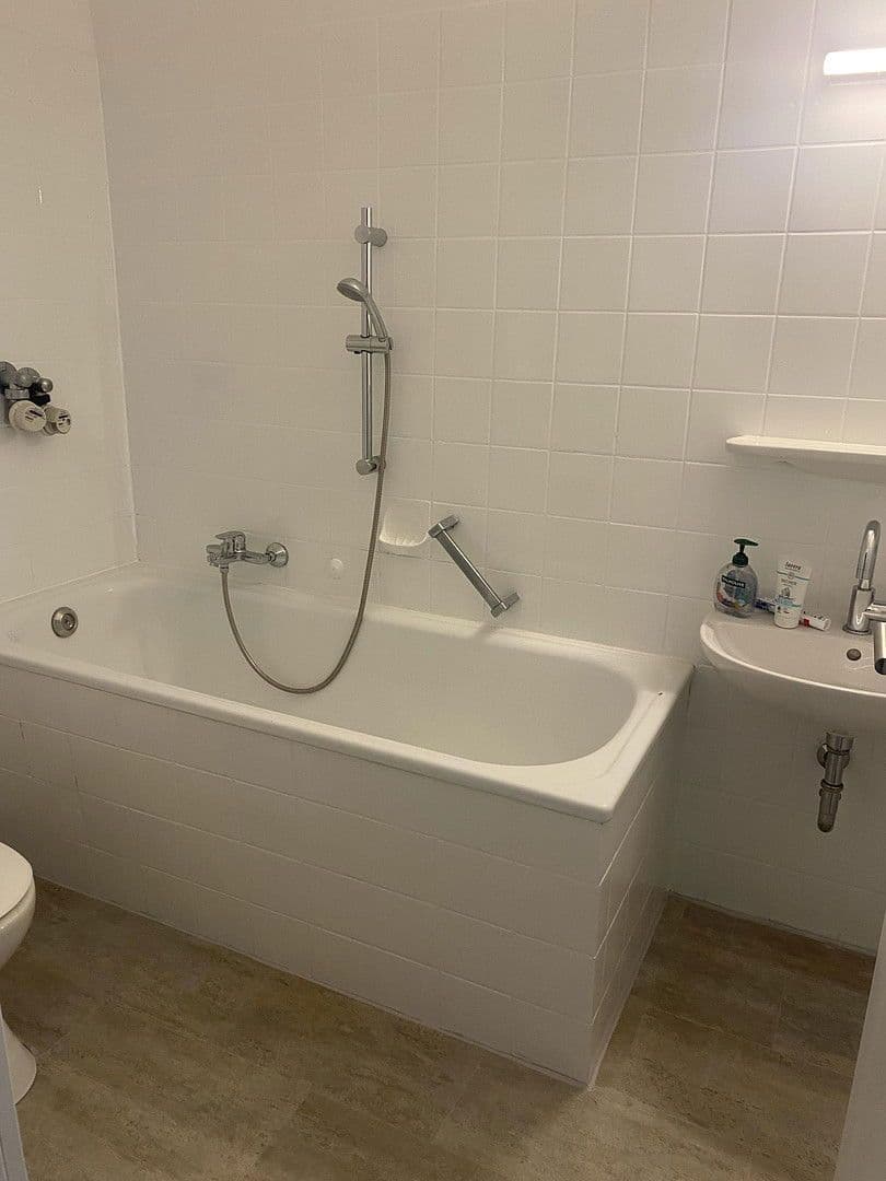 Pronájem bytu 1+kk 40 m², Gropiusweg 23, Bochum, Severní Porýní-Vestfálsko Pronájem bytu 1+kk 40 m², Gropiusweg 23, Bochum, Severní Porýní-Vestfálsko