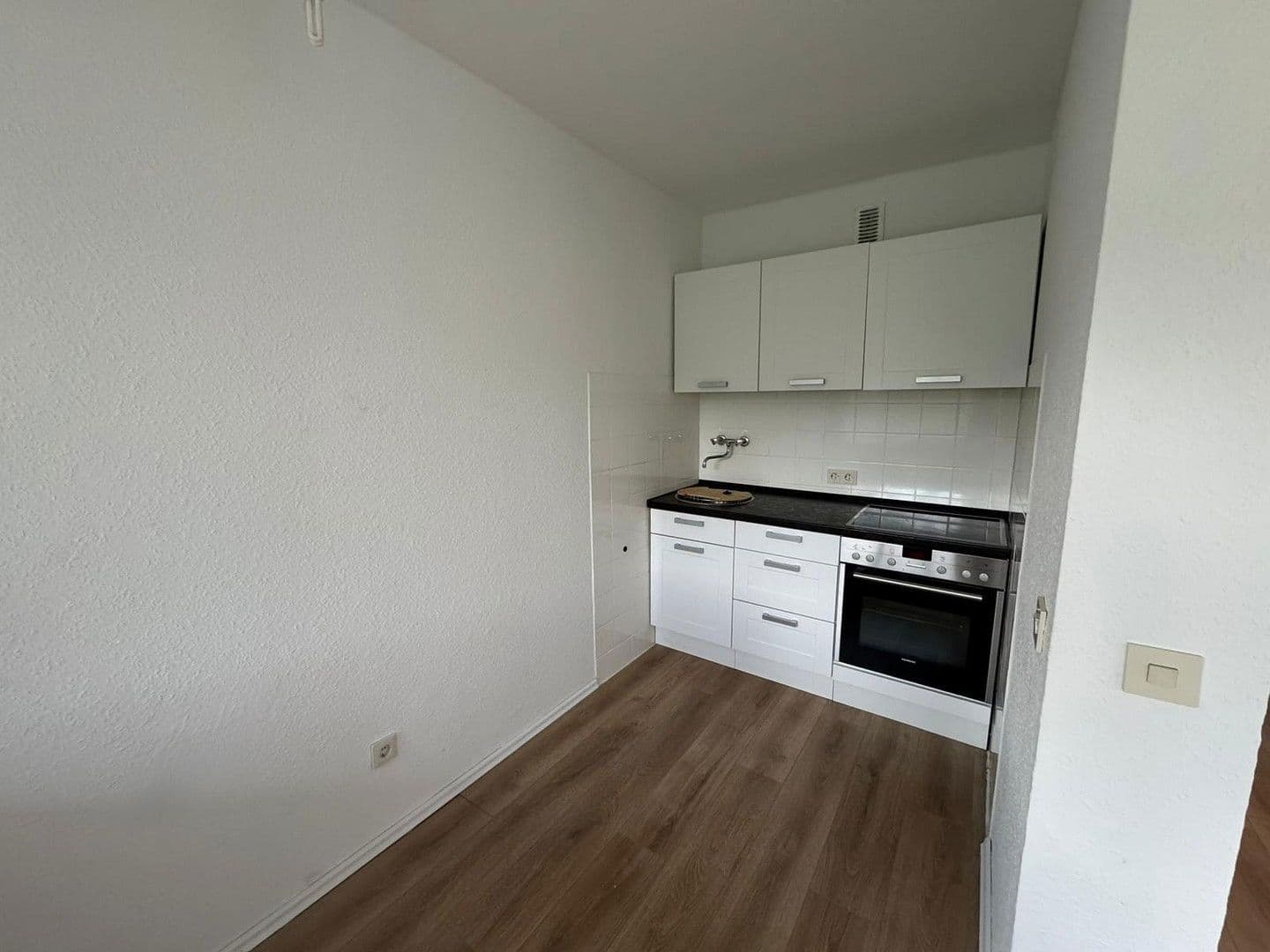 Pronájem bytu 1+kk 40 m², Gropiusweg 23, Bochum, Severní Porýní-Vestfálsko Pronájem bytu 1+kk 40 m², Gropiusweg 23, Bochum, Severní Porýní-Vestfálsko