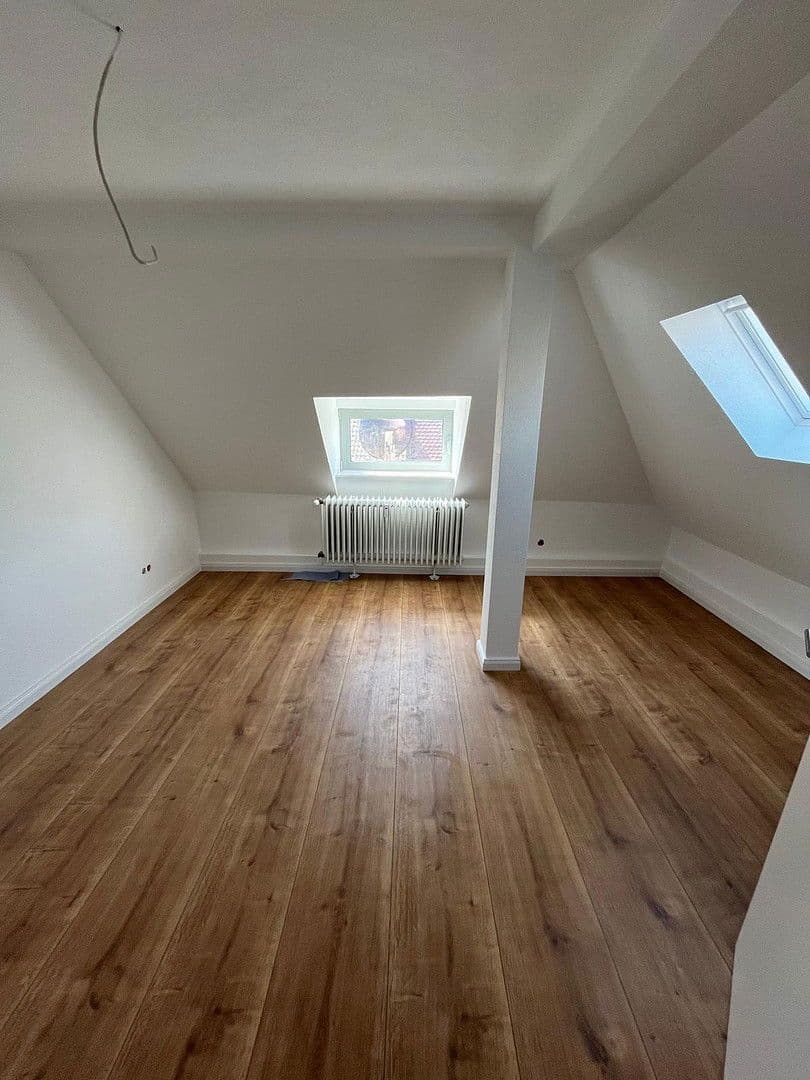 Pronájem bytu 1+1 40 m², Gutenbergstr. 2, Pforzheim, Bádensko-Württembersko Pronájem bytu 1+1 40 m², Gutenbergstr. 2, Pforzheim, Bádensko-Württembersko