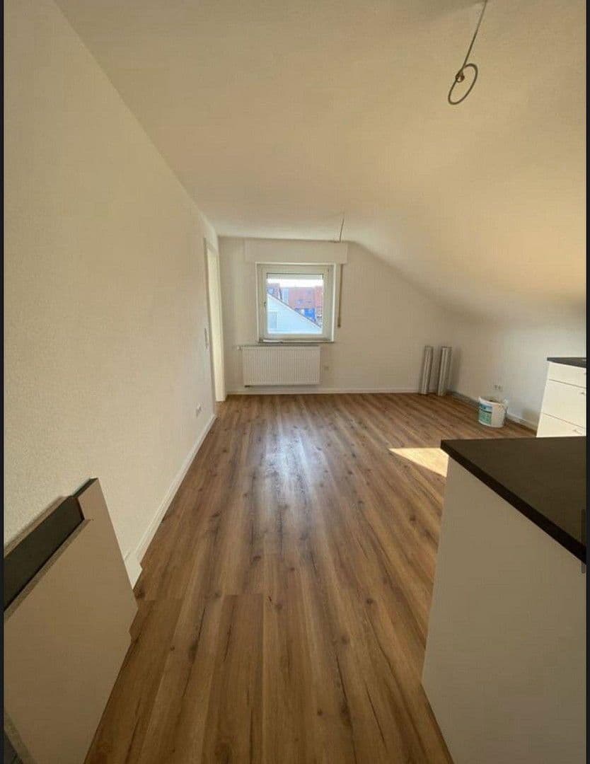 Pronájem bytu 2+1 90 m², Sankt-Catharina-Straße 10, Grabenstetten, Bádensko-Württembersko Pronájem bytu 2+1 90 m², Sankt-Catharina-Straße 10, Grabenstetten, Bádensko-Württembersko