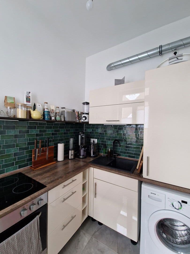 Pronájem bytu 2+1 41 m², Kölner Strasse 1, Leverkusen, Severní Porýní-Vestfálsko Pronájem bytu 2+1 41 m², Kölner Strasse 1, Leverkusen, Severní Porýní-Vestfálsko