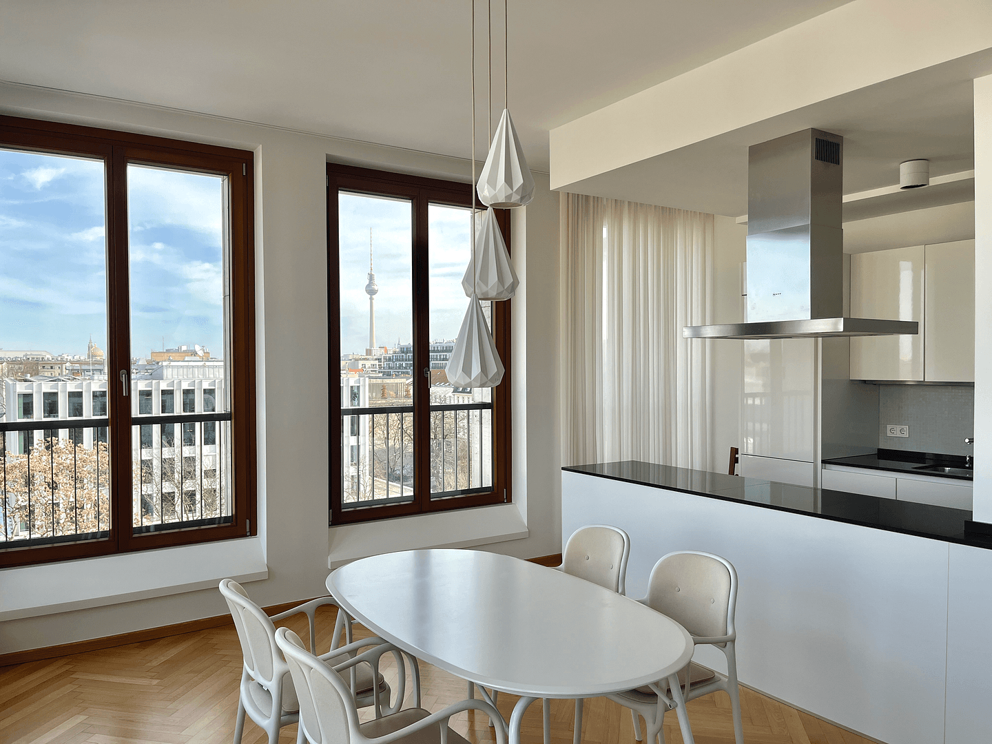 Pronájem bytu 3+1 120 m², Berlin, Berlín Pronájem bytu 3+1 120 m², Berlin, Berlín