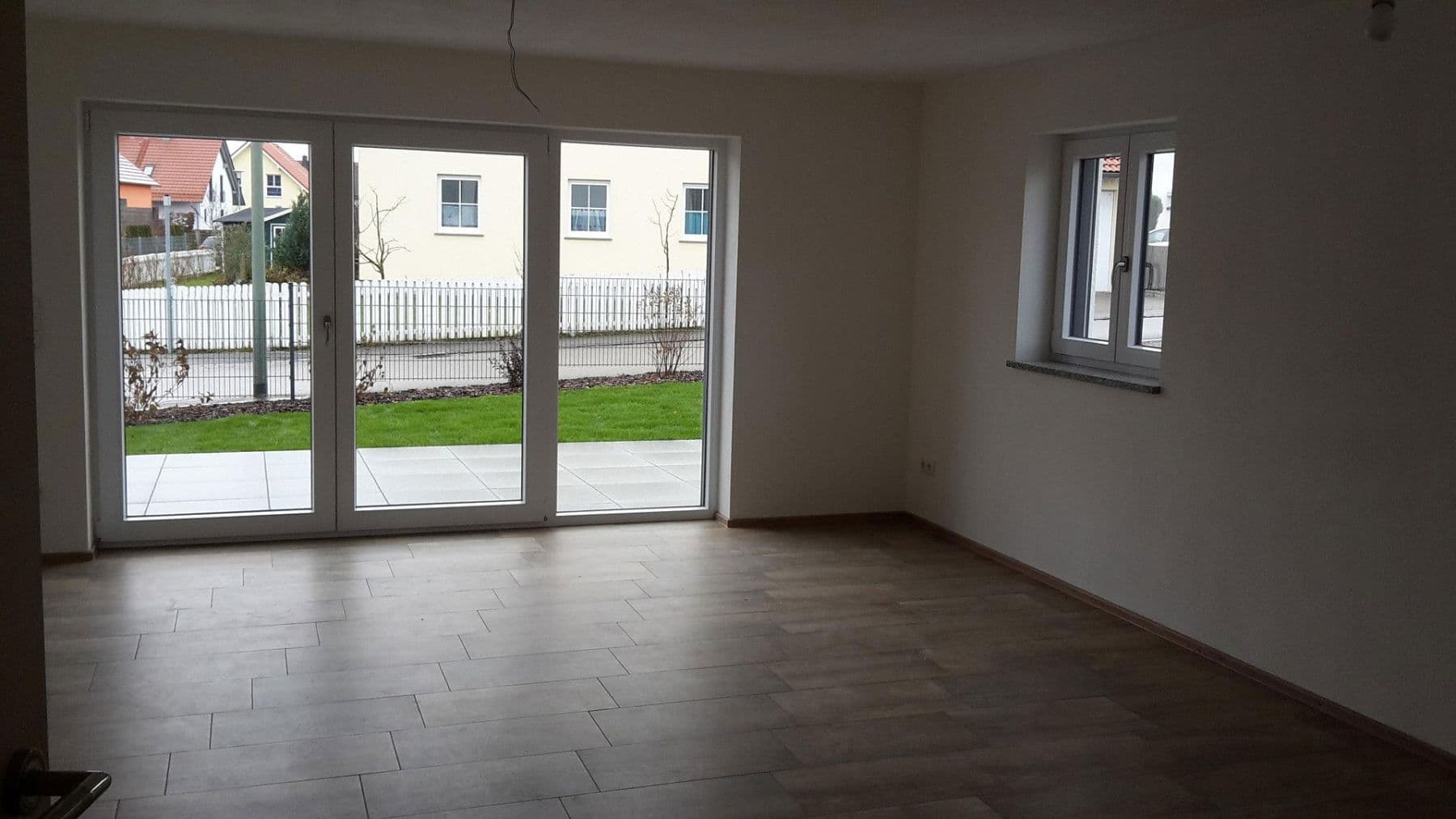 Prodej domu 105 m², pozemek 300 m², Sportplatzstraße 5, Weil, Bavorsko Prodej domu 105 m², pozemek 300 m², Sportplatzstraße 5, Weil, Bavorsko