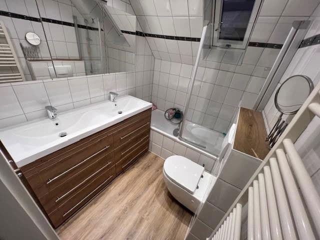 Prodej domu 183 m², pozemek 1.249 m², Remscheid, Severní Porýní-Vestfálsko Prodej domu 183 m², pozemek 1.249 m², Remscheid, Severní Porýní-Vestfálsko