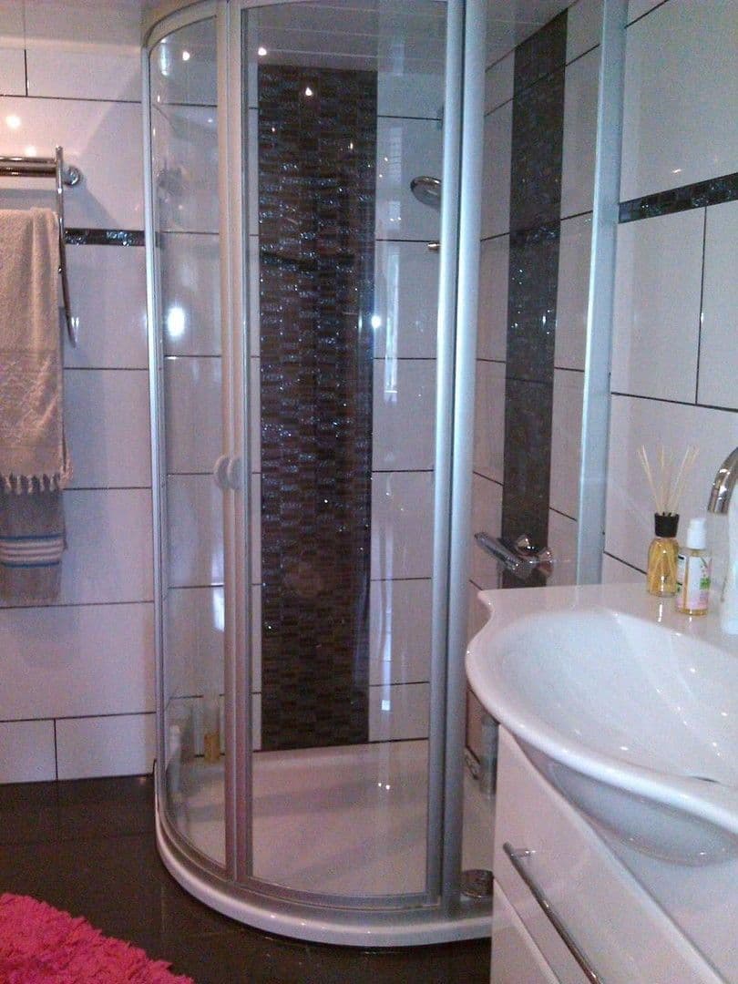 Prodej domu 183 m², pozemek 1.249 m², Remscheid, Severní Porýní-Vestfálsko Prodej domu 183 m², pozemek 1.249 m², Remscheid, Severní Porýní-Vestfálsko