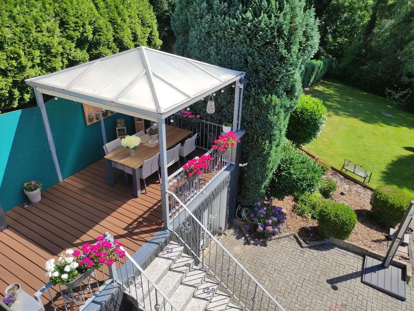 Prodej domu 183 m², pozemek 1.249 m², Remscheid, Severní Porýní-Vestfálsko Prodej domu 183 m², pozemek 1.249 m², Remscheid, Severní Porýní-Vestfálsko